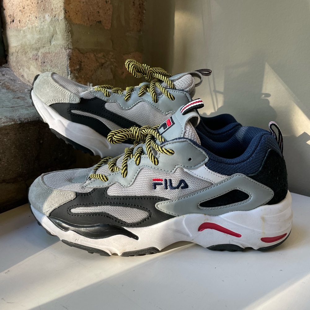 Fila Women Ray Tracer Sneakers